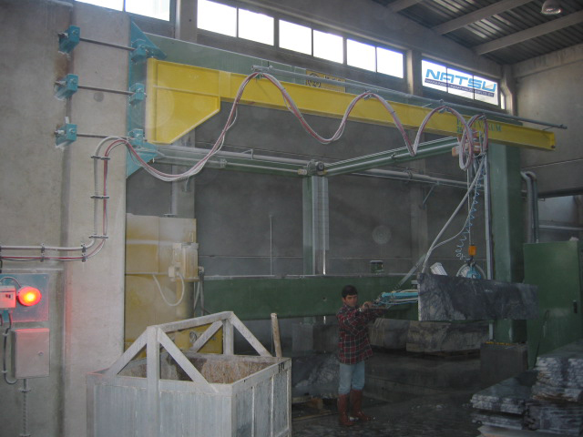  base-mounted-jib-crane.